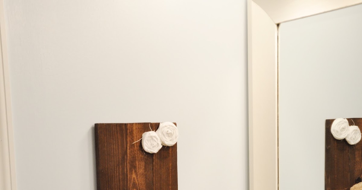 me & j... the everday: New Hand Towel Holders