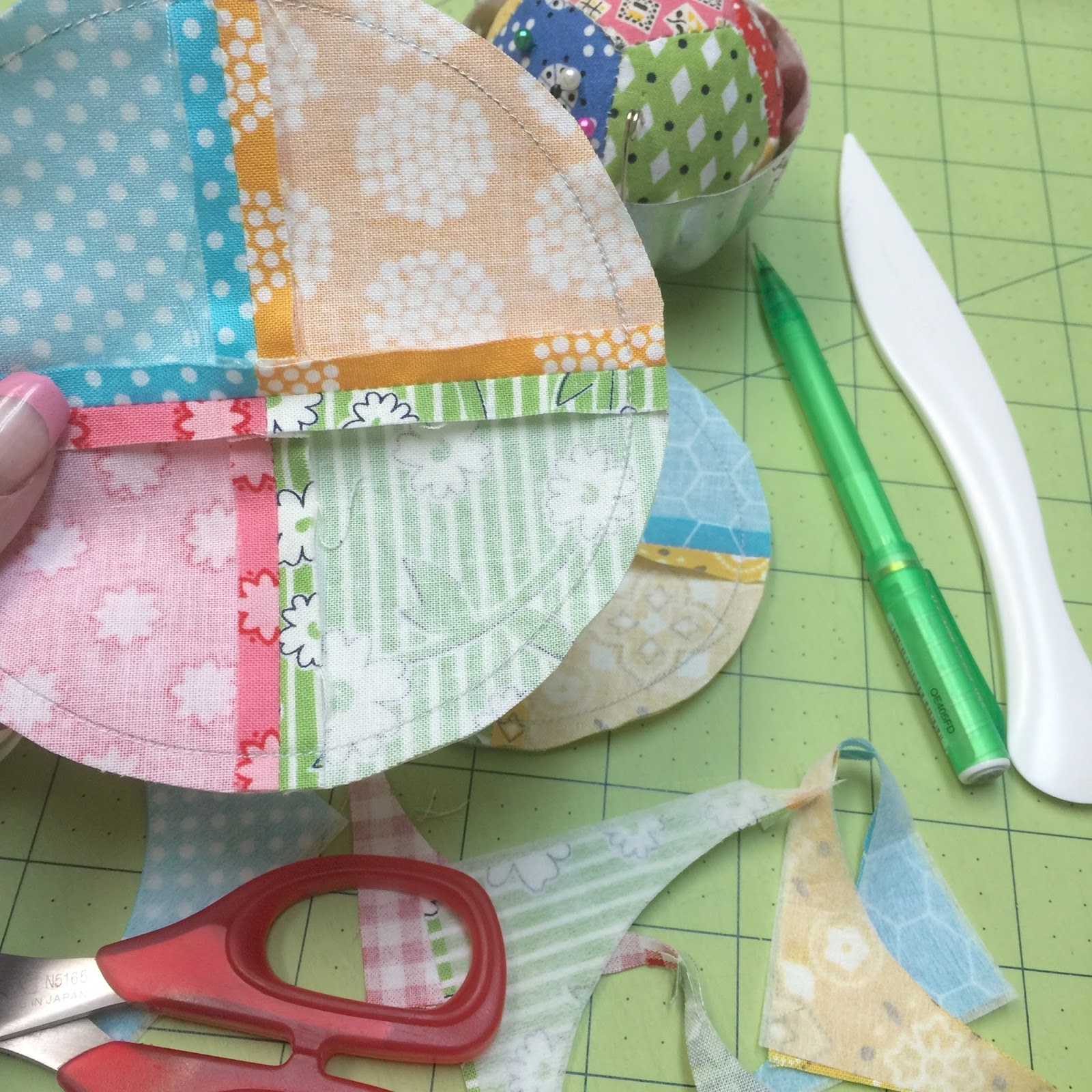 Sew Simple Shapes Easy Patchwork Circles! Bee In My Bloglovin’