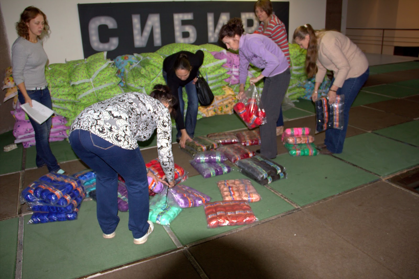 Связанная в подвале Связанная в подвале