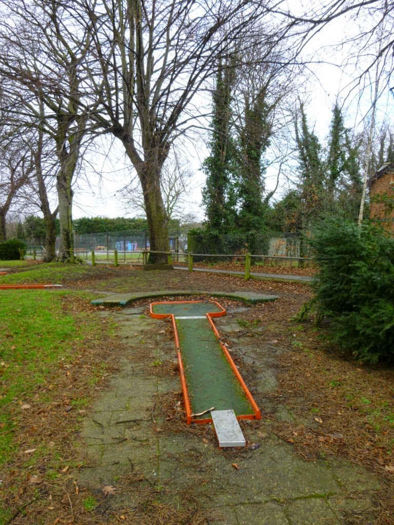 The Ham and Egger Files Crazy Golf at Woodlands Park in Gravesend, Kent