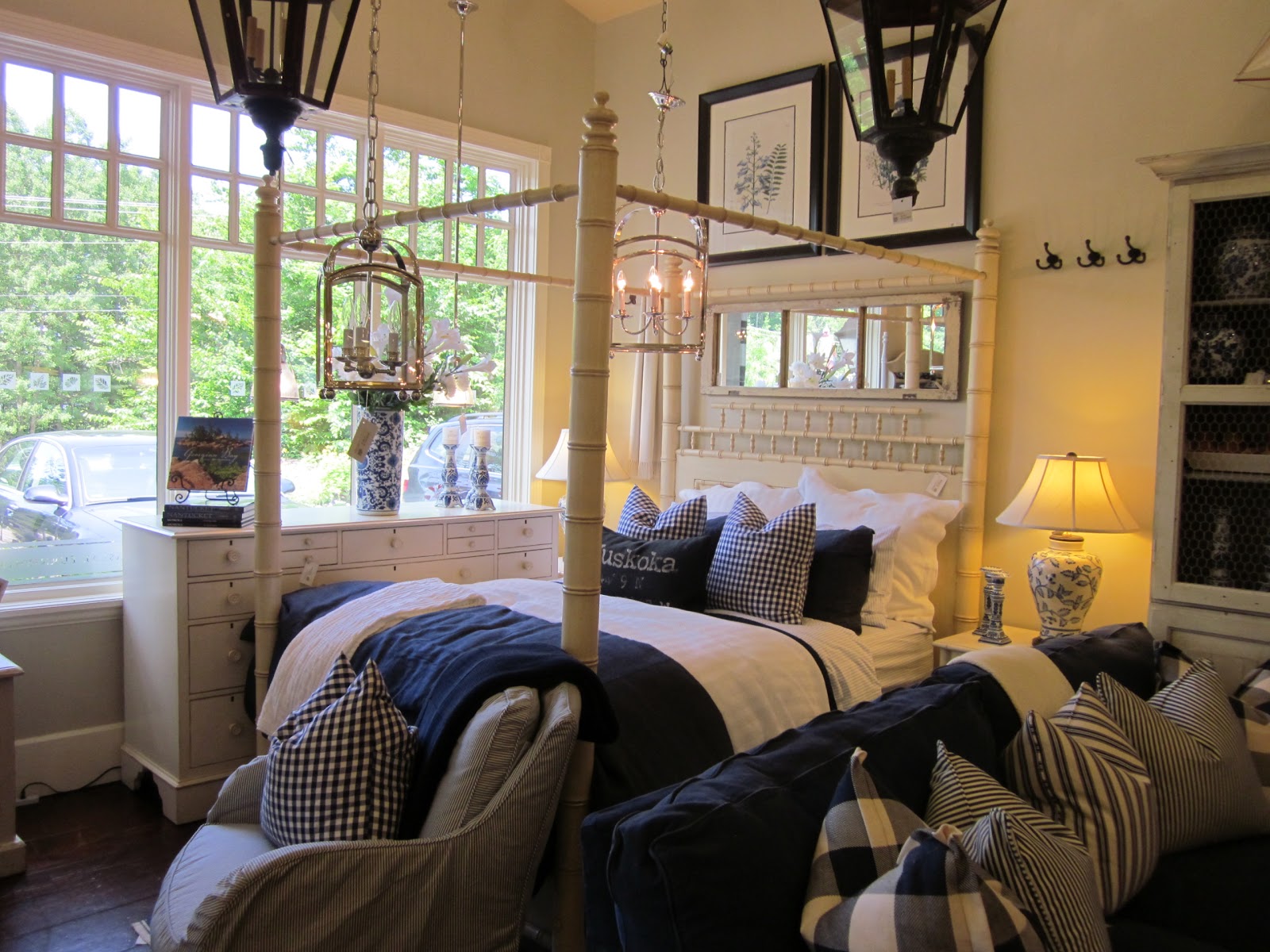 DESIGN SAVVY INTERIORS Muskoka Living Interiors