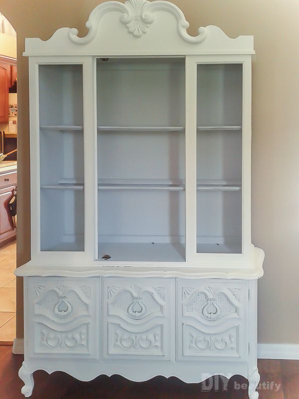 White Hutch A Labor of Love DIY beautify