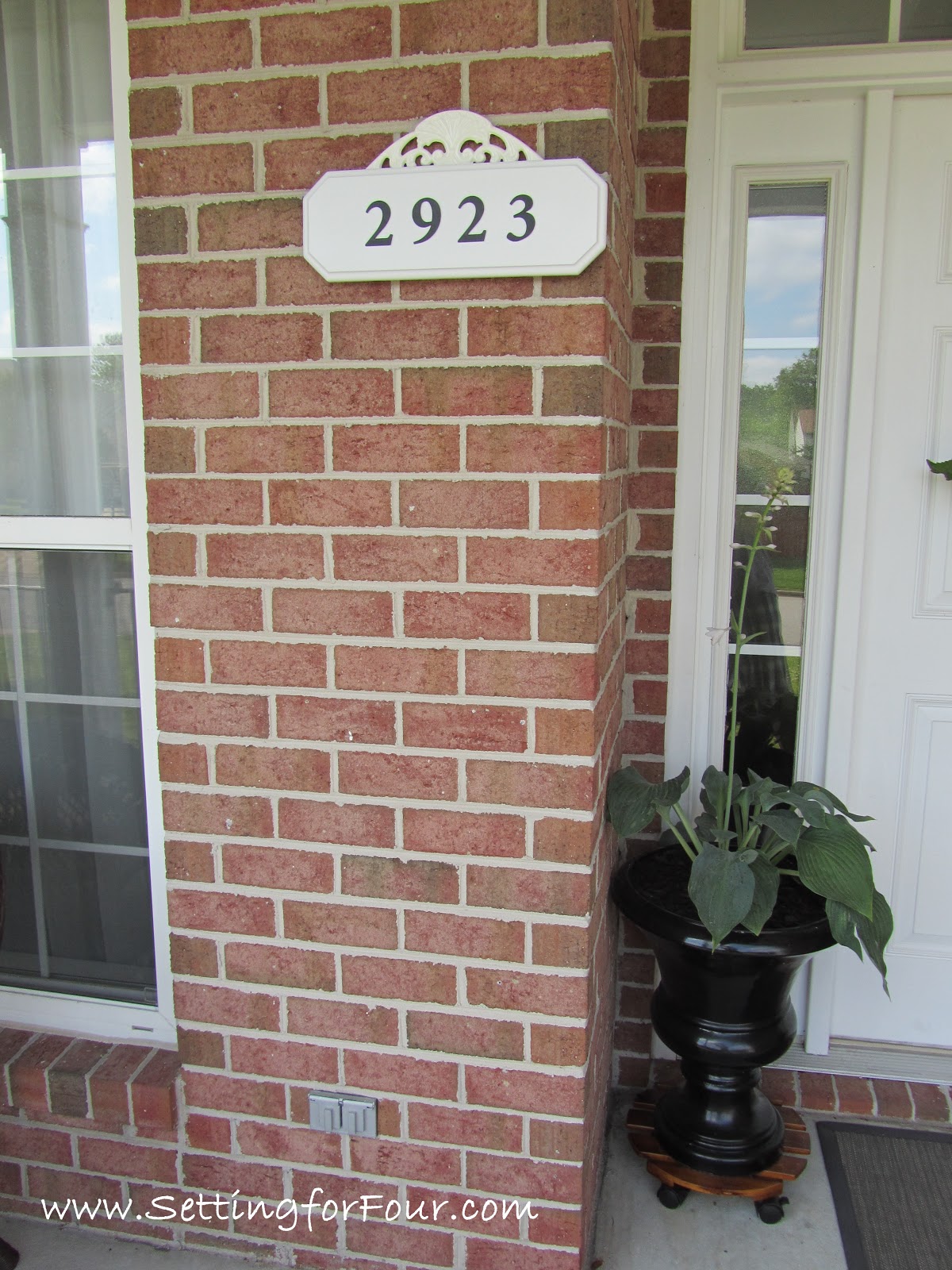 Easy DIY Address Plaque Makeover Setting for Four