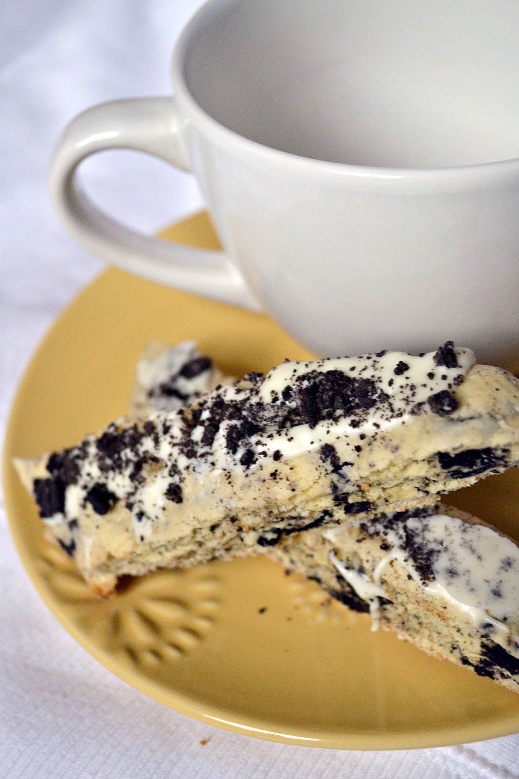 What Katie's Baking White Chocolate Oreo Biscotti