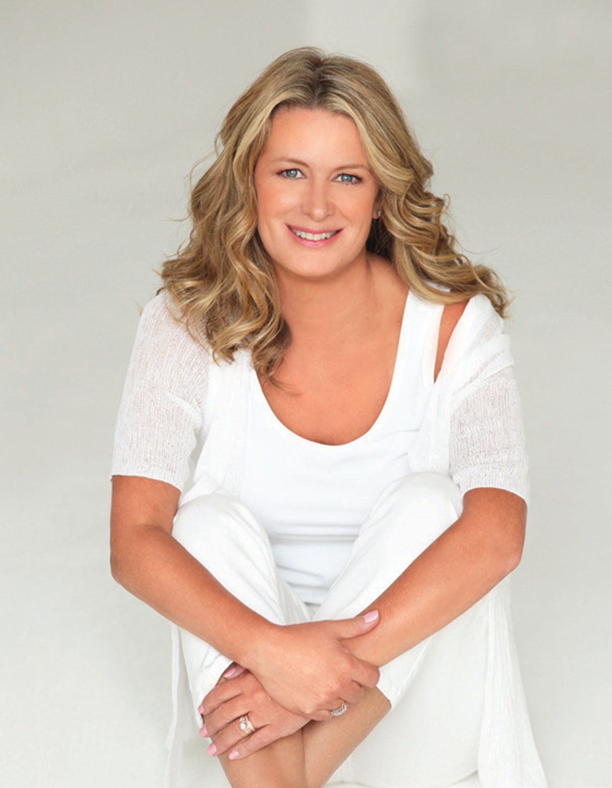 Chick Lit Central: Kristin Hannah is high flying, adored....plus a book