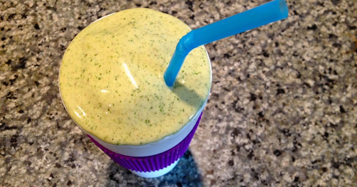 Spinach, Banana and Almond Smoothie