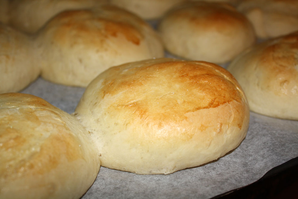 Fidgety Fingers MAKE YOUR OWN BURGER BUNS OR STUFFED BUNS
