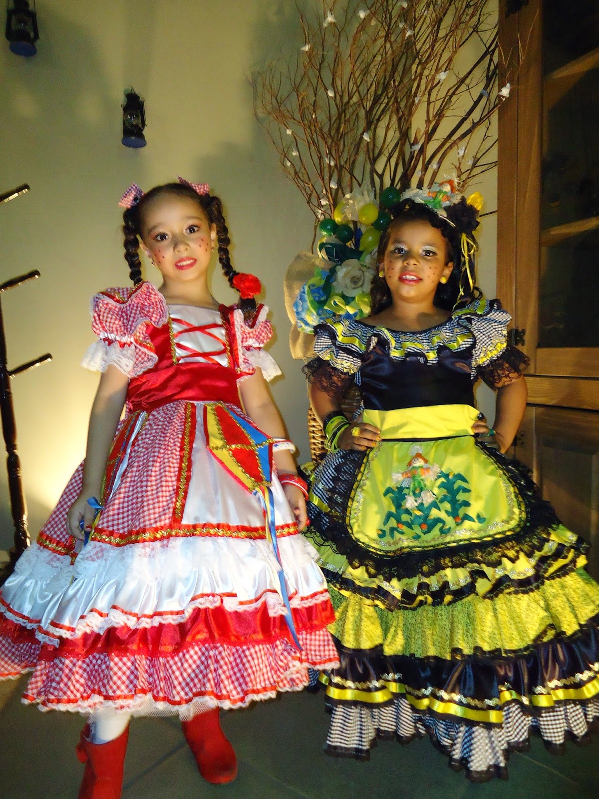 sonhar e criar vestido de quadrilha infantil vermelho e branco