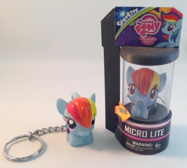 [Bild: mlp-spot-lite-micro-lite-rainbow-dash-packaging.jpg]