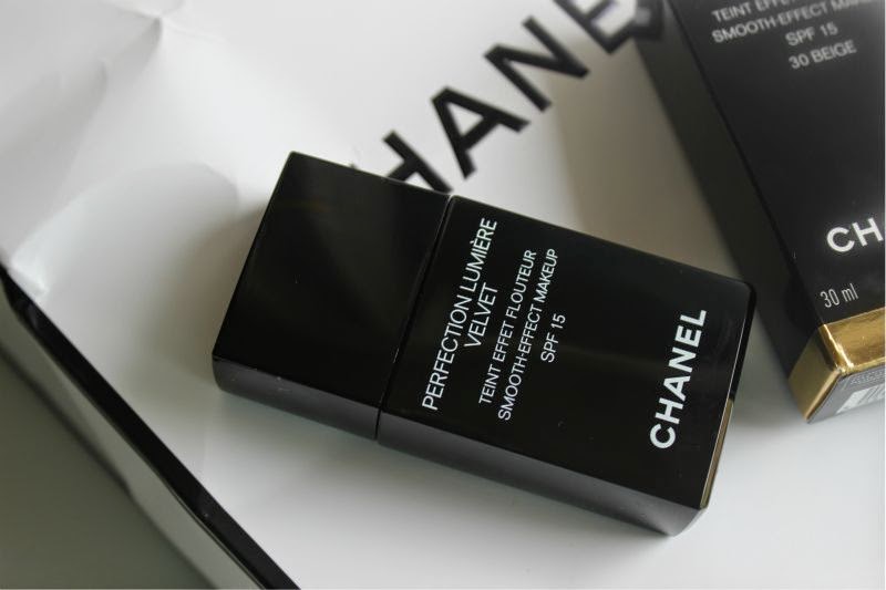 Chanel Perfection Lumiere Velvet Foundation