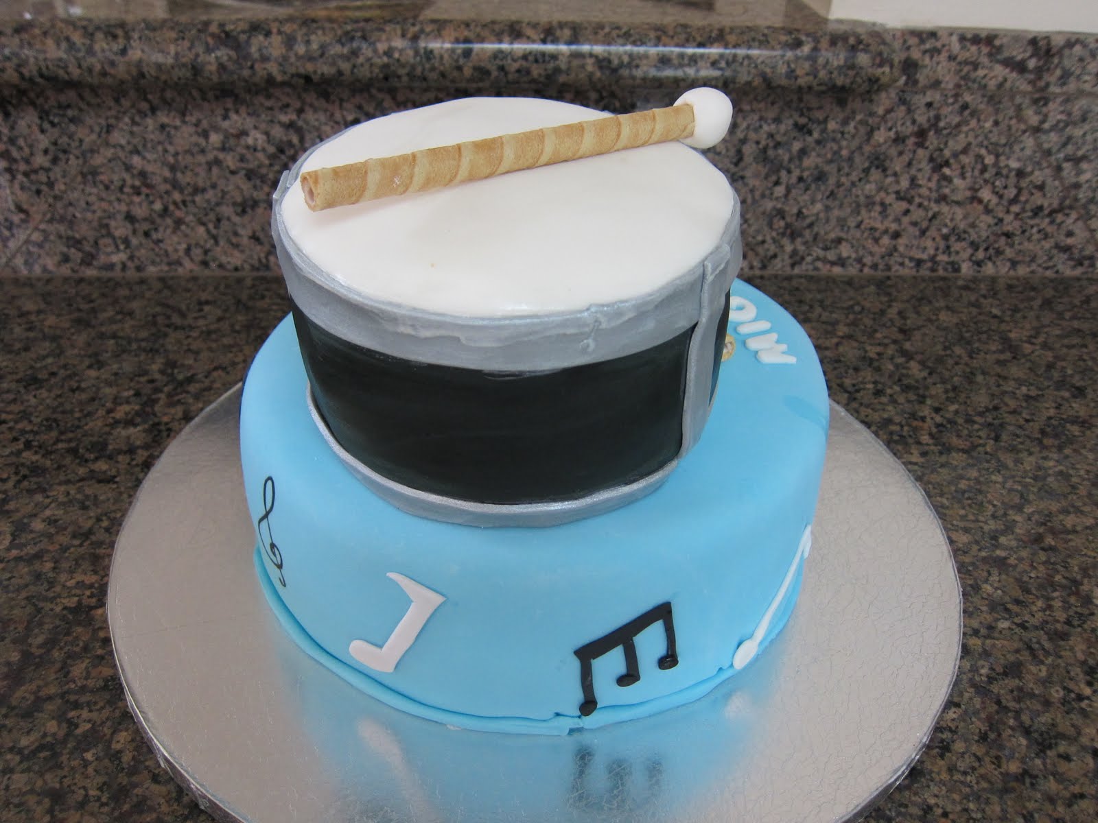 Claudia's cakes Drum Cake