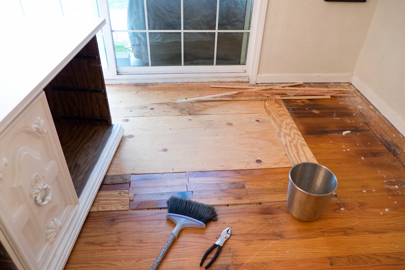 Domestic Fashionista Recovering Hardwood Floors