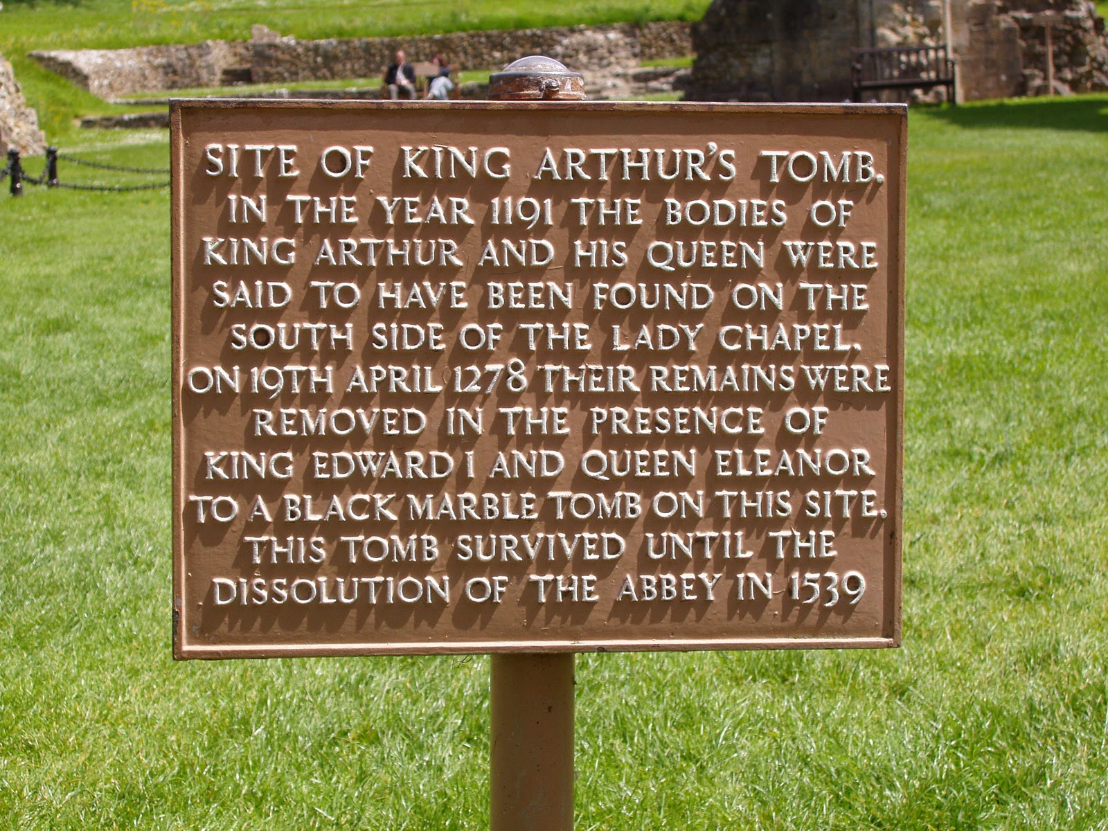 king arthur tomb
