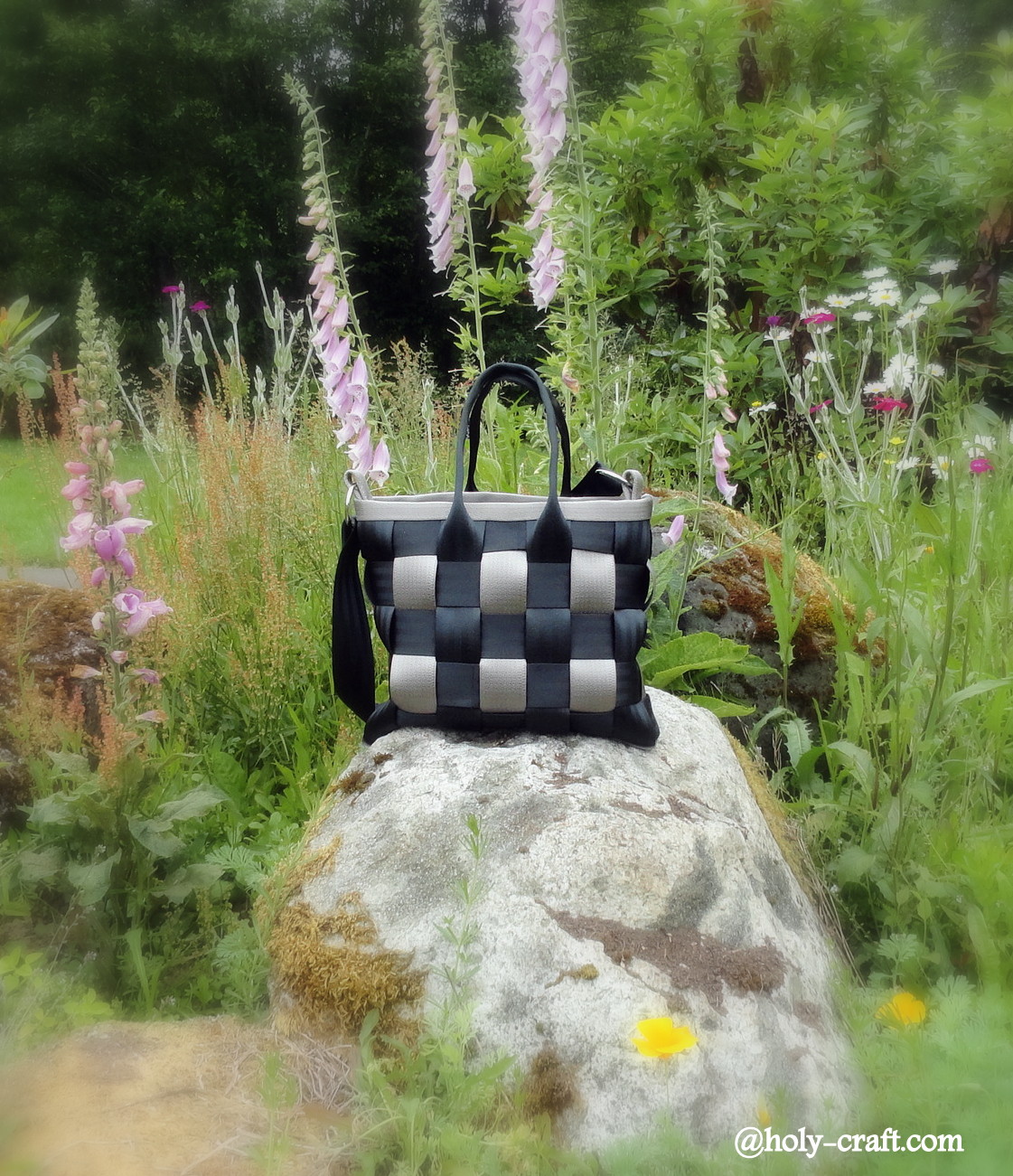 Easy seatbelt bag purse tutorial preview Rachel Teodoro