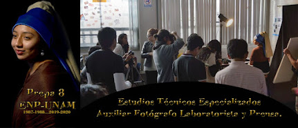 Estudios Técnicos Especializados Auxiliar Fotógrafo Laboratorista y Prensa. Prepa 8 ENP-UNAM