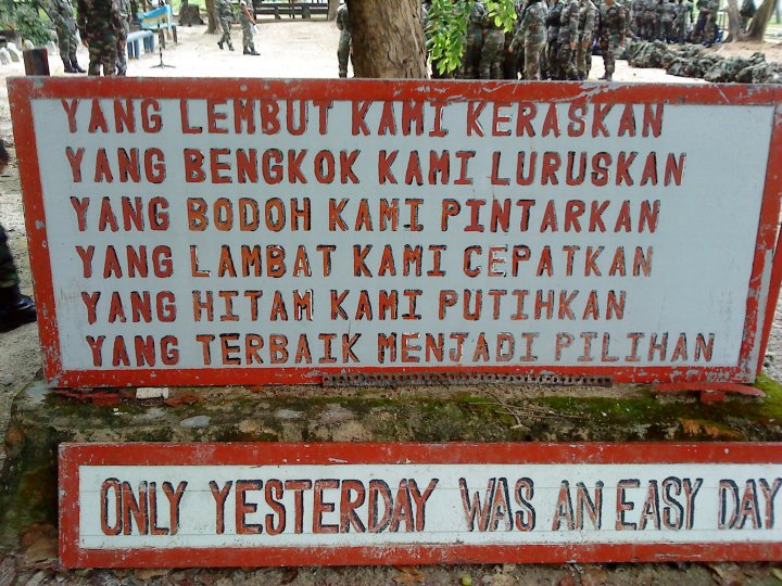 Pahit Manis Kehidupan Latihan Ketenteraan Dipolitikkan Pahit Manis Kehidupan Latihan Ketenteraan Dipolitikkan
