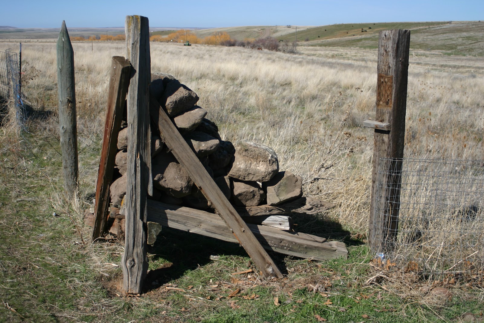 Stewart Creek Somethings Corner rock crib and gate finished.