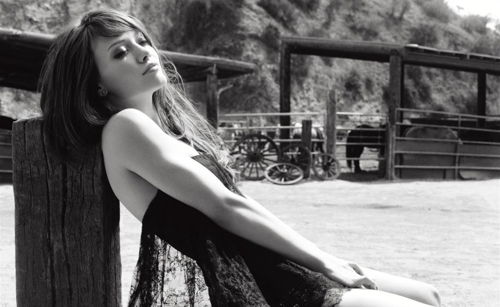 Hilary Duff Black And White Wallpaper Kiyute80