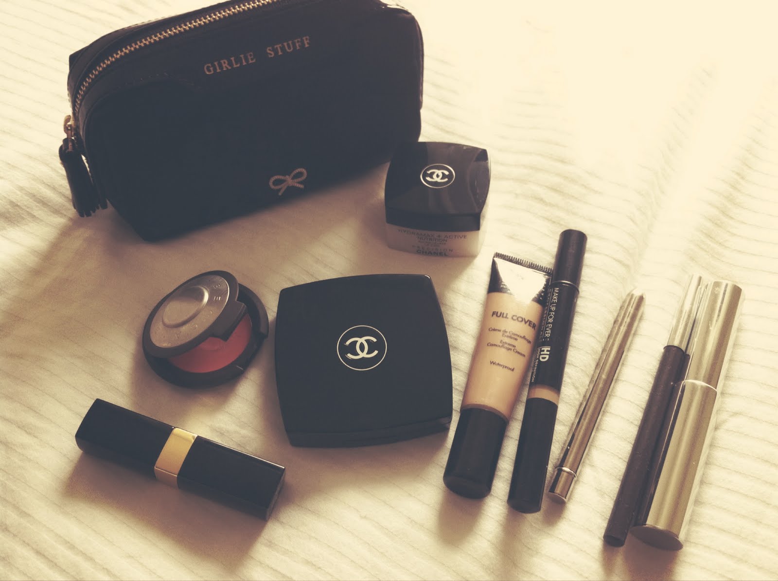 My Touch Up Makeup Bag For Everyday