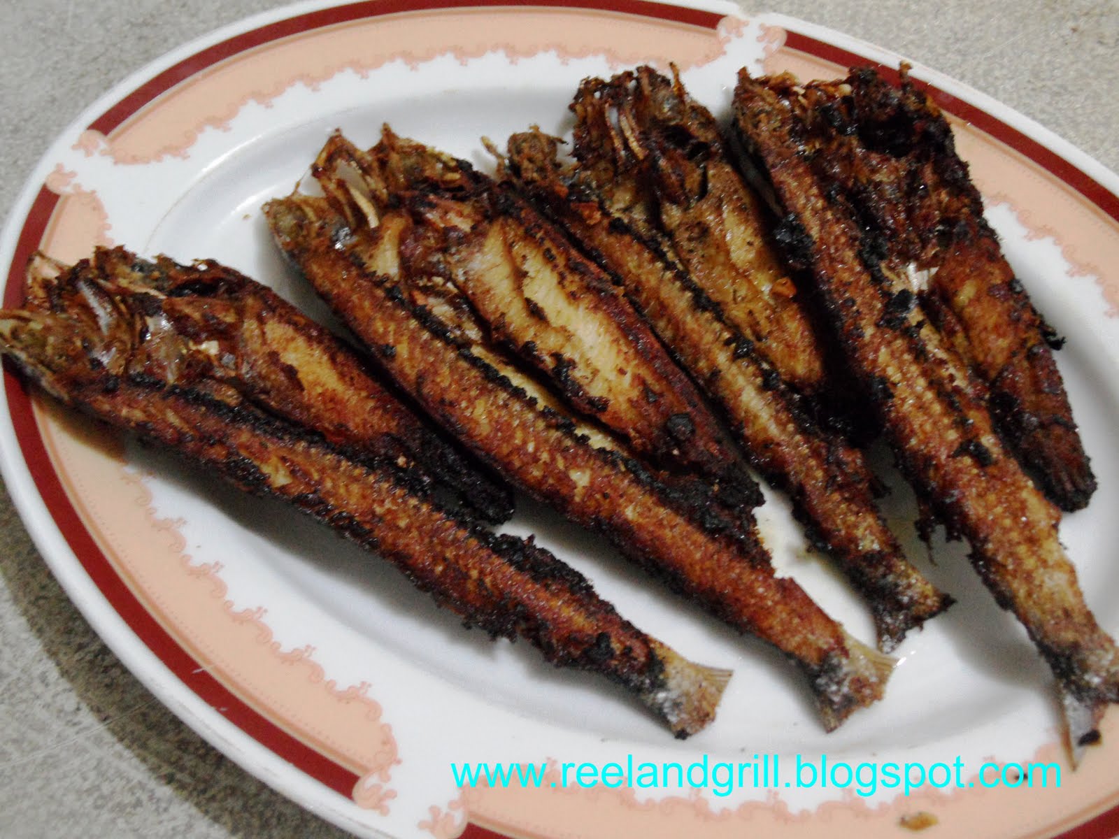 Reel and Grill Daing na Flying Fish o Bolador (Fried Vinegar & Garlic