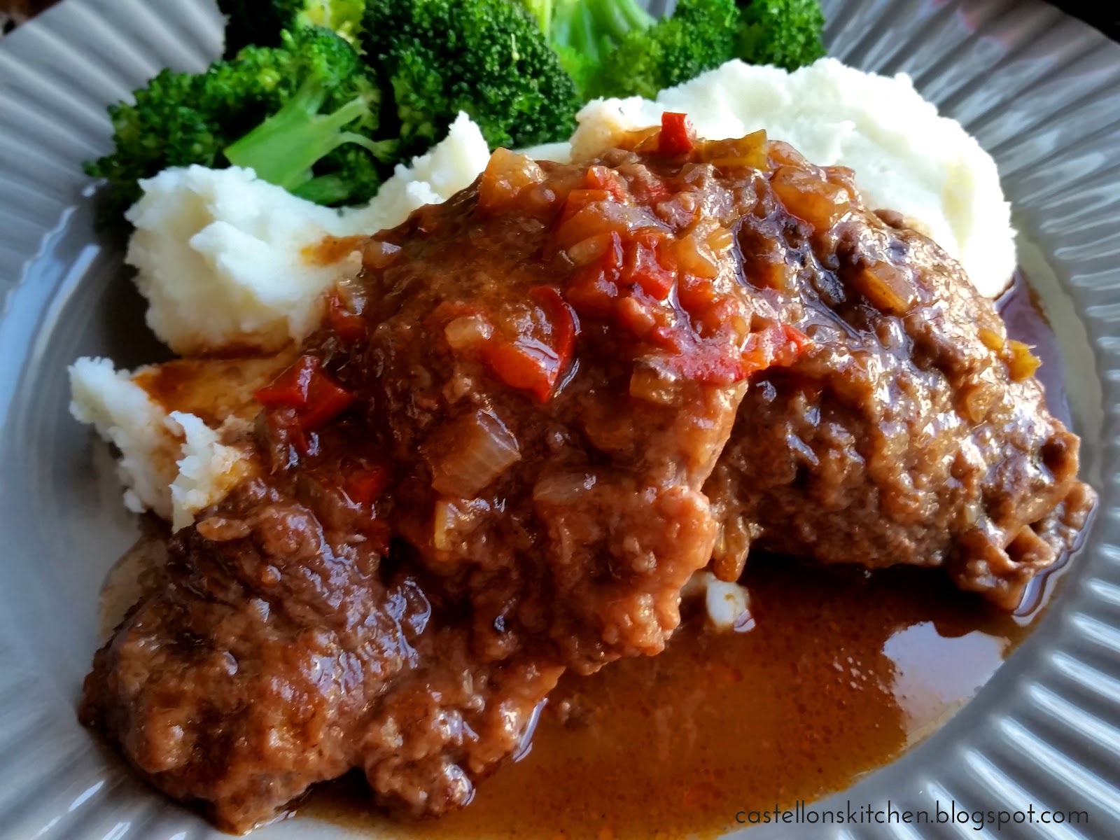 Castellon's Kitchen Creole Beef Grillades