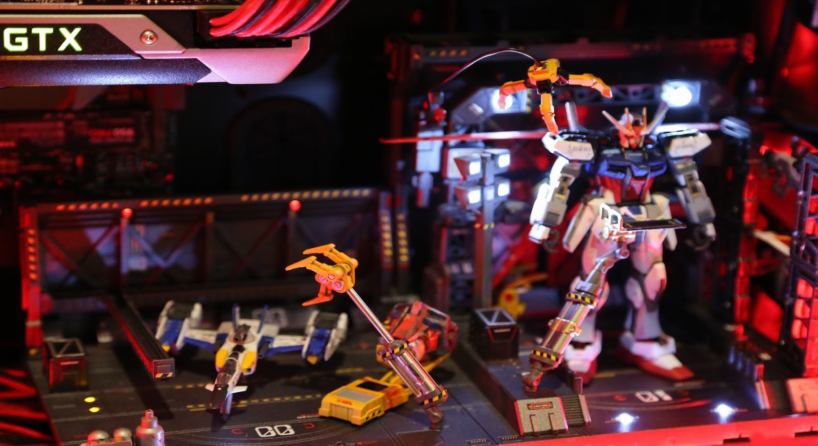 GUNDAM GUY RG 1/144 Aile Strike Gundam + Skygrasper 'Inside Computer Case Diorama' Custom Build