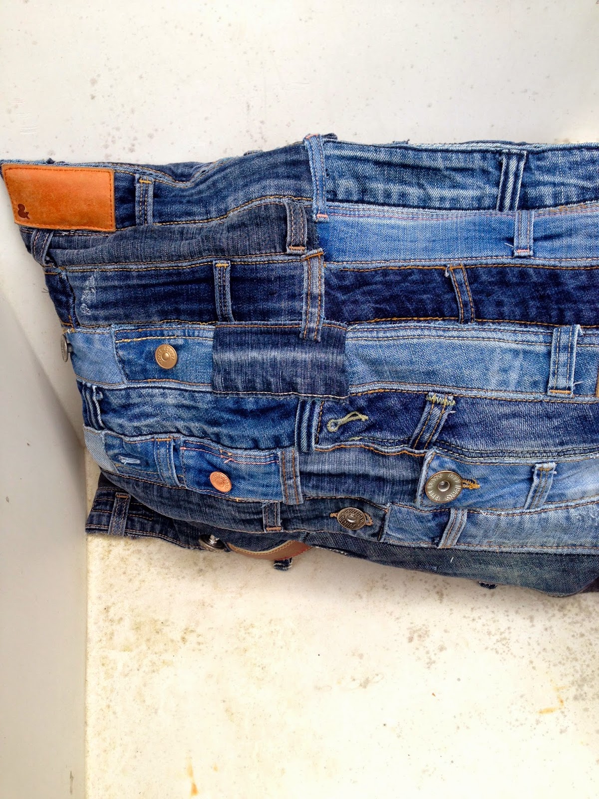 Haikey Kussen van oude Jeans