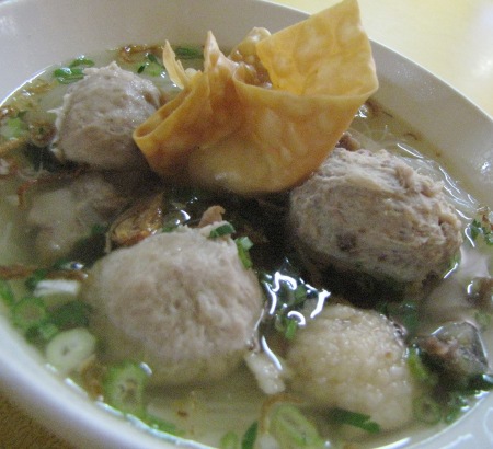 CARA MEMBUAT BAKSO KUAH - RESEP-NAYLA | Resep
