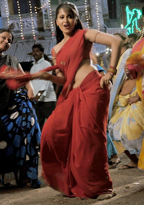 Anushka Hot Dancing Stills in Red Saree in Vaanam 