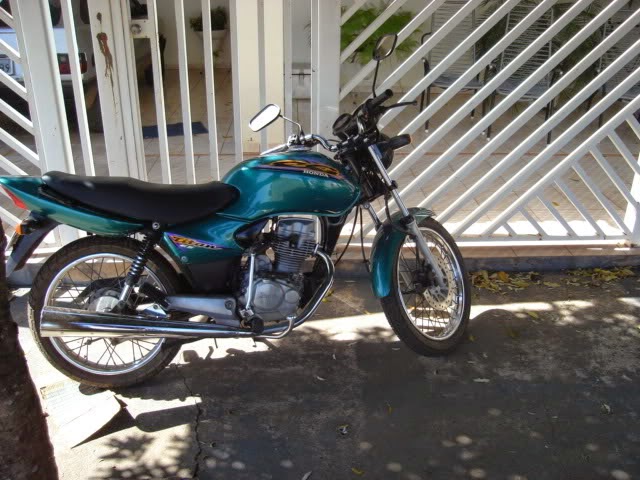 Qual foi sua primeira moto? DSC05383