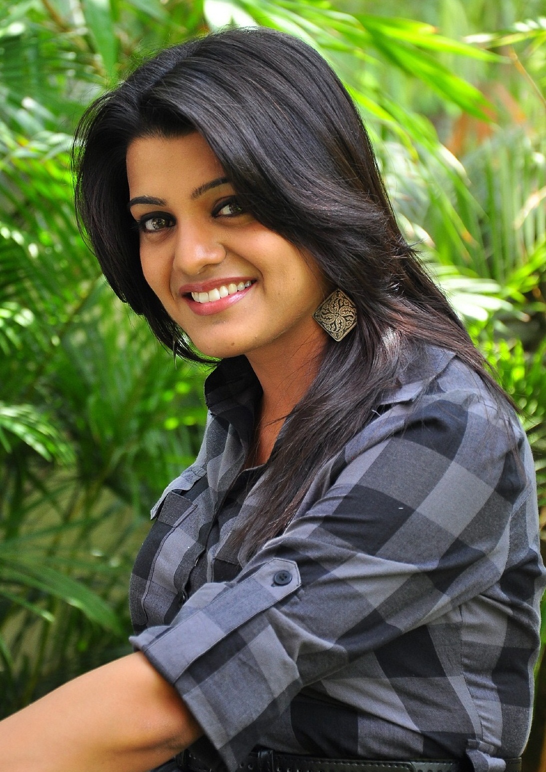 Xclusive pictures Tashu kaushik latest photoshoot pictures