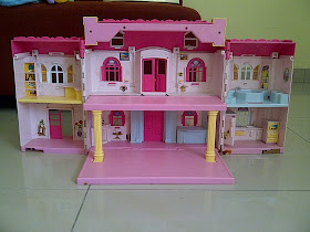 barbie doll house cake