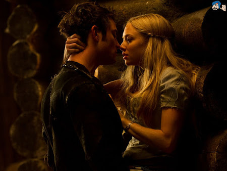 Amanda Seyfried loves Kissing Amanda Seyfried loves Kissing