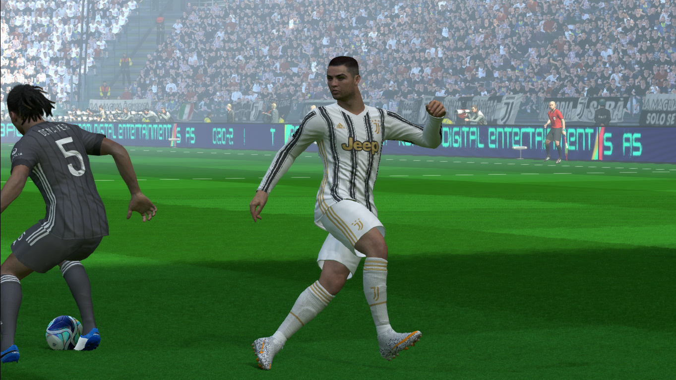 Фифа пробует себя в качестве модели