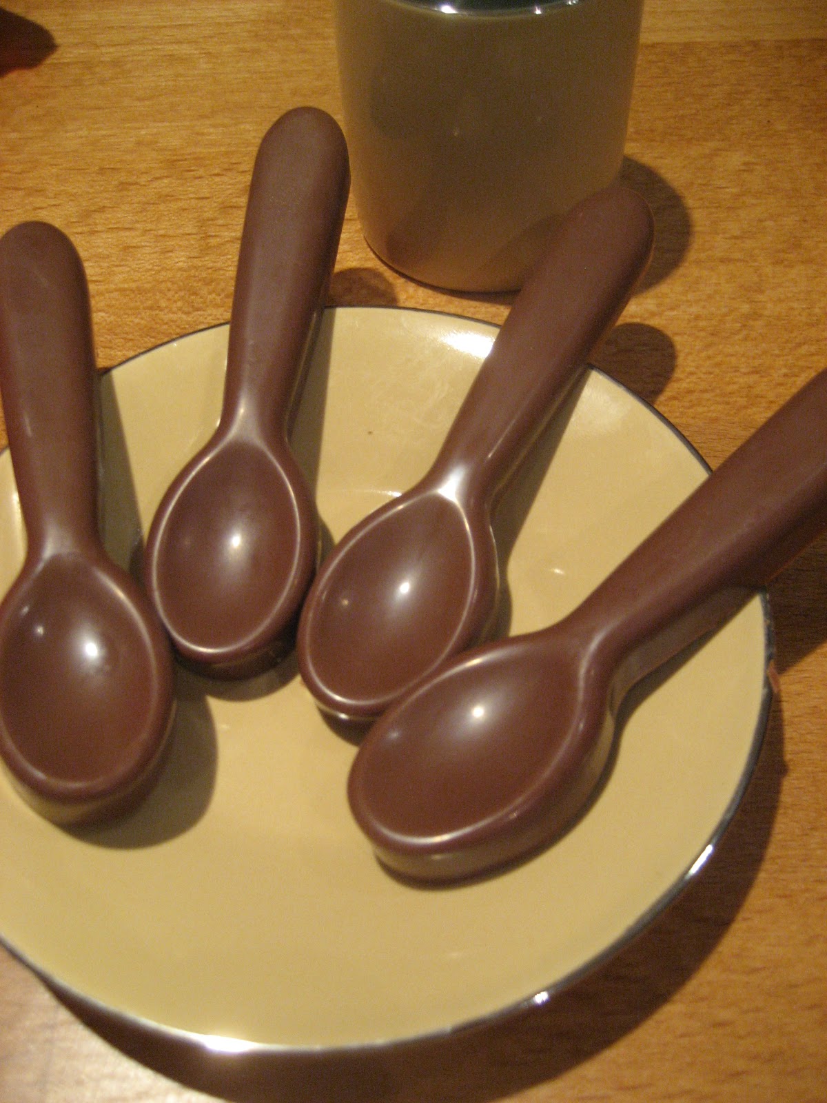 PEBBLE SOUP: Home-Made Chocolates : Spoons