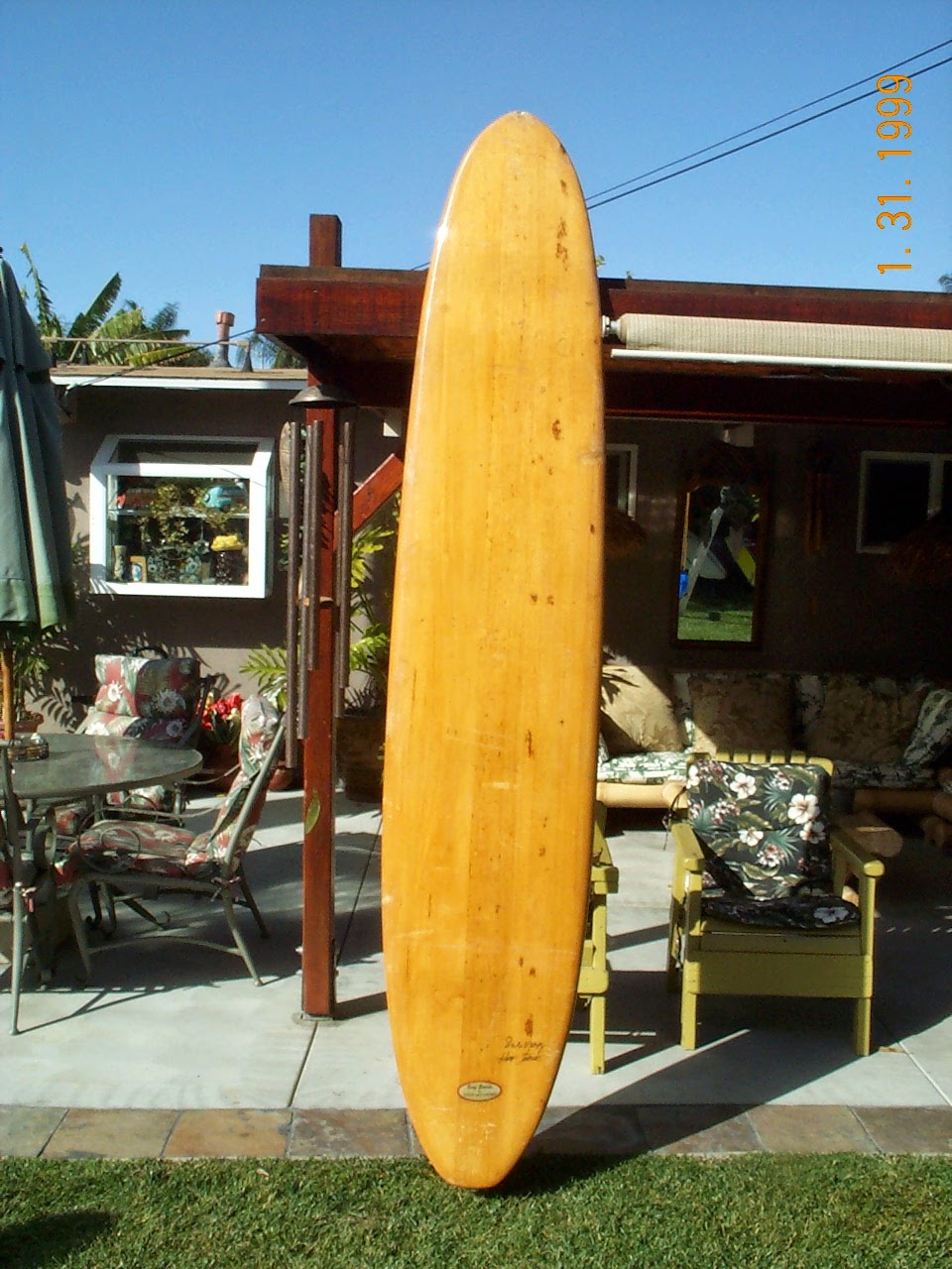 dis place mentia 12 Classic Displacement Hull Surfboard Designs
