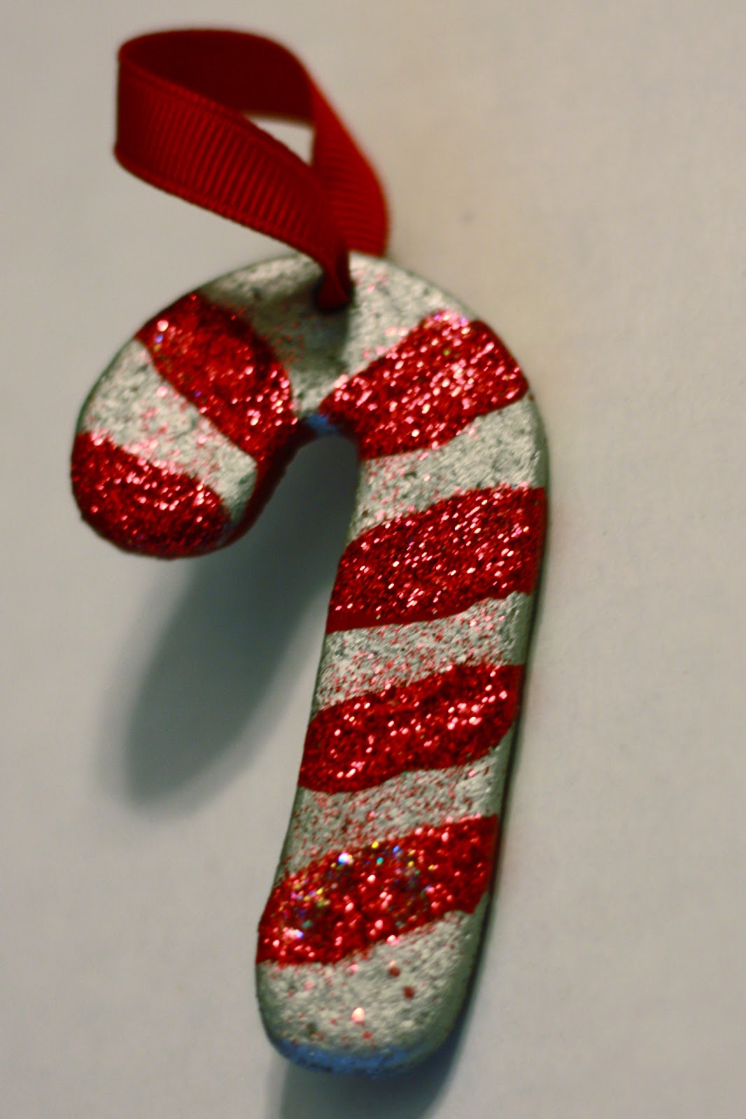 How to Make Thrifty Christmas Ornaments Out of Paint Stirrers