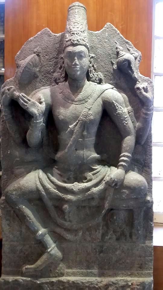 Ramblings and Musings: Government Museum Chennai - Statues of Hindu God  Vishnu
