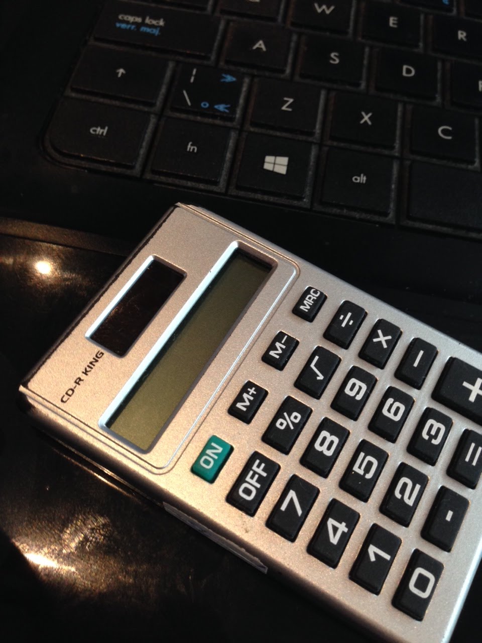 REtrato Ano ang Tagalog ng Calculator?