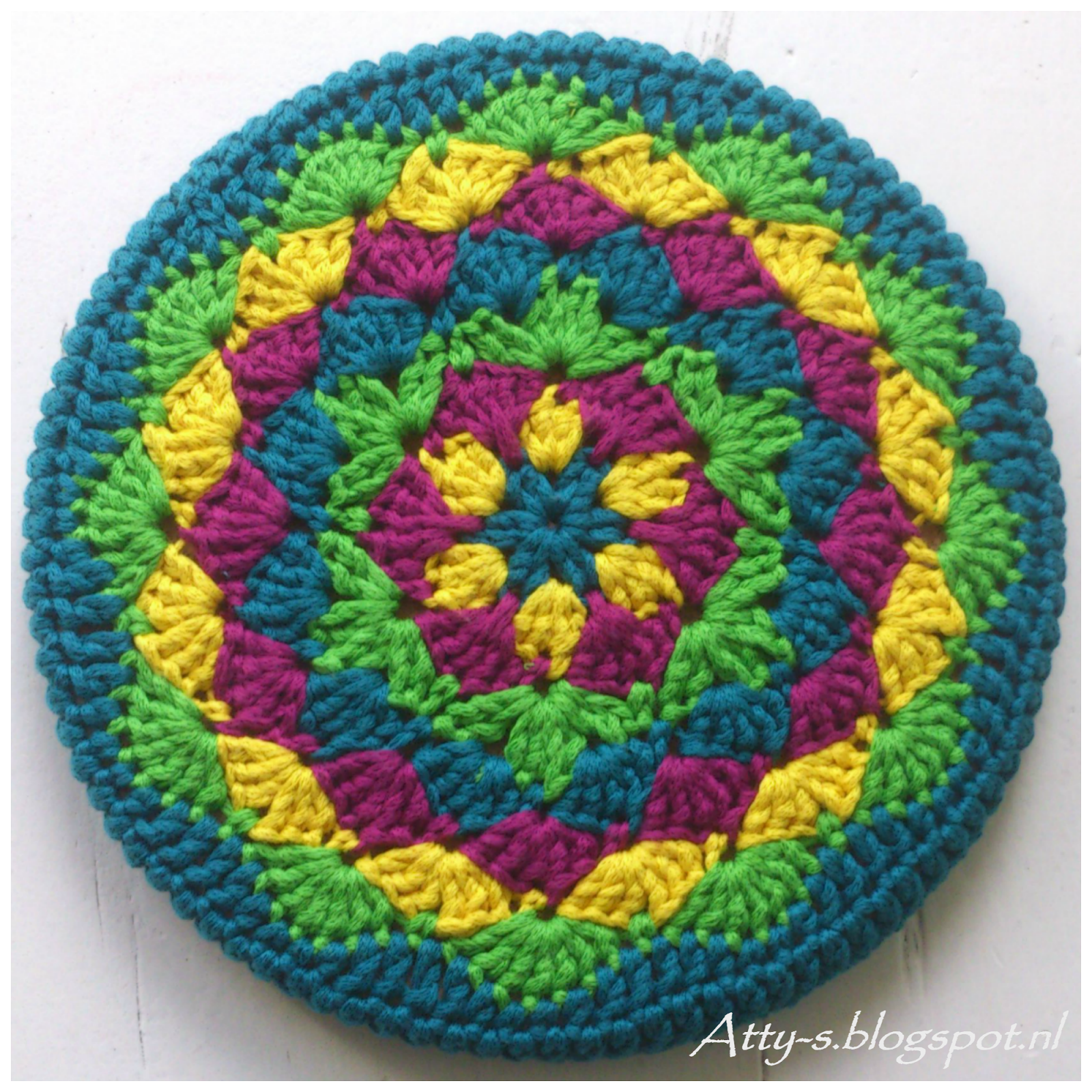 atty's Kaleidoscope Pot Coasters Tutorial