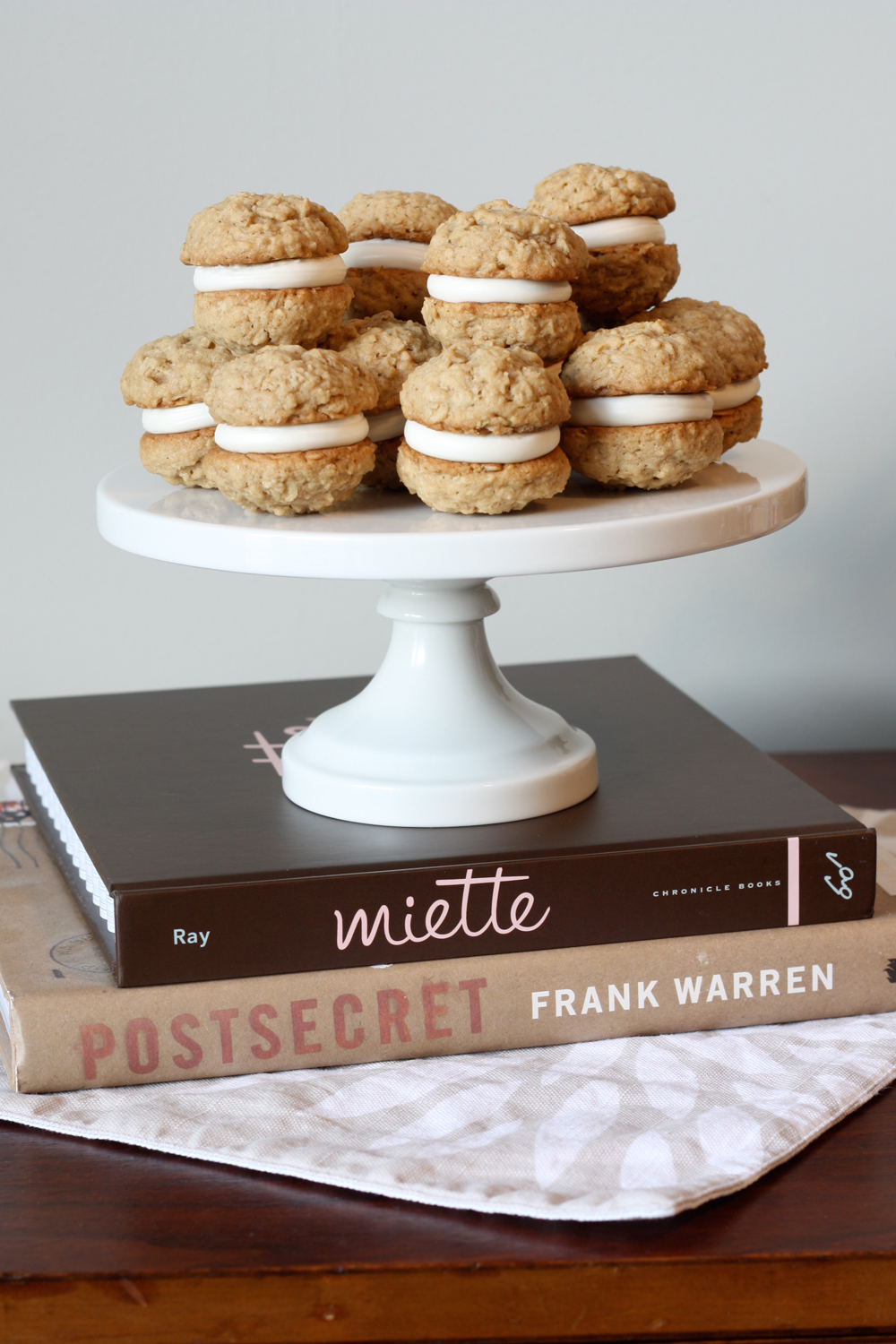 That Winsome Girl Oatmeal Creme Pies