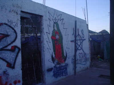 vandalismo y graffiti en paredes