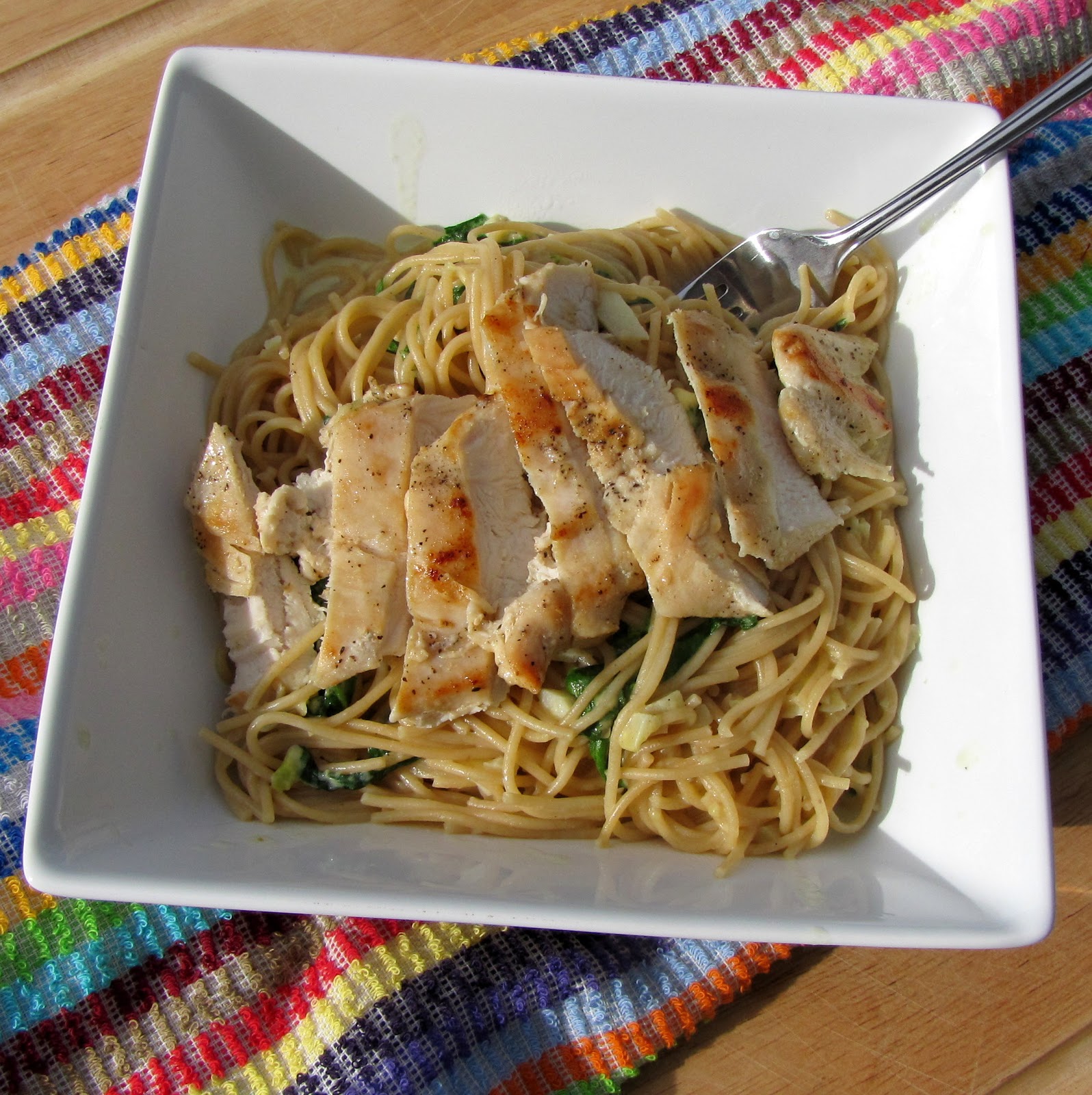 Rumbly in my Tumbly Skinny Creamy Garlic Pasta with Spinach & Chicken