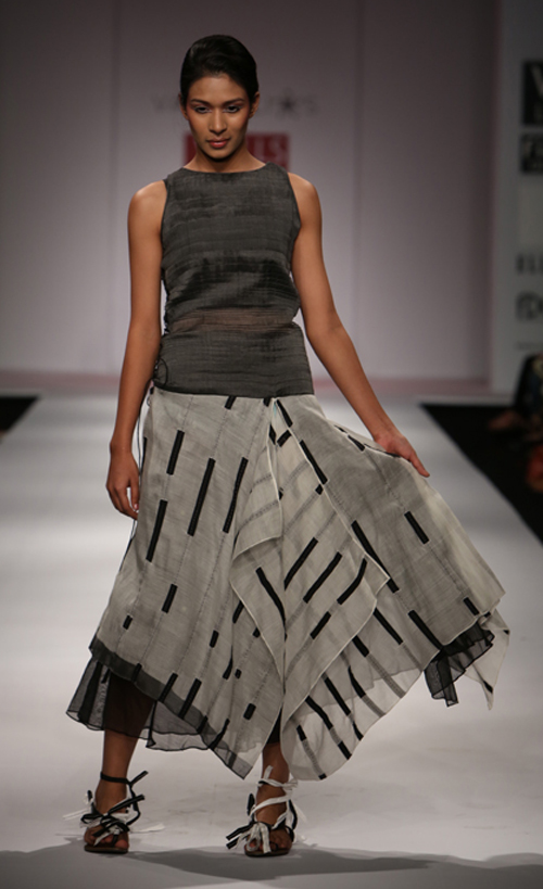 layers of fine constructed silhouettes and unconventional drapes - the  'Athaaha'' collection by Vaishali Shadangule