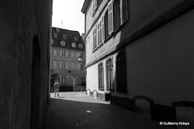 À Strasbourg (France), by Guillermo Aldaya / AldayaPhoto