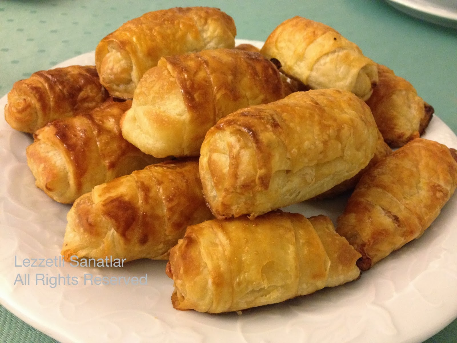 Lezzetli Sanatlar PRATİK BUZLUK BÖREĞİ