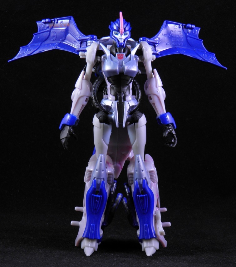 Vault Review: Transformers Prime Arcee (Robots in Disguise) –