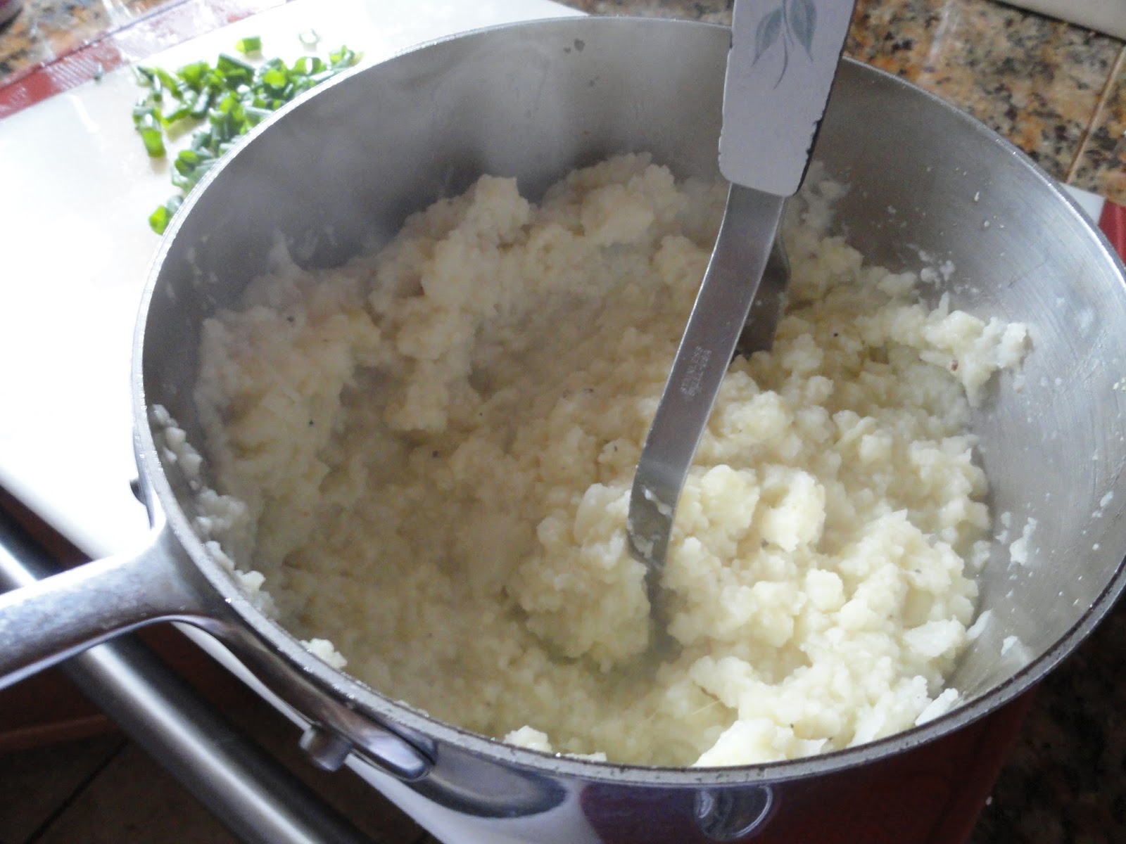 Skinny Mashed Cauliflower 1/4 The Calories Of Potatoes Serena Bakes