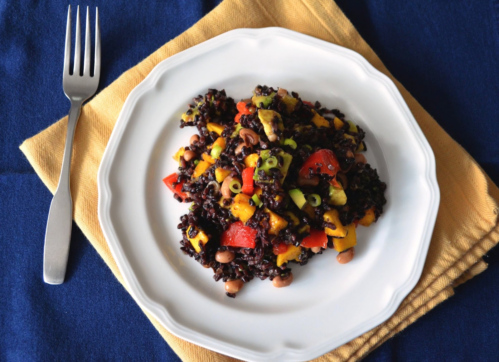 The Inventive Vegetarian Rice, Mango, and Black Eyed Peas Salad and an