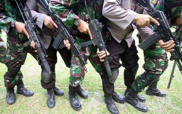 Latihan penanggulangan teror TNI-Polri